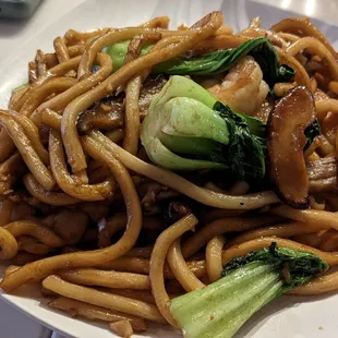 House Special Stir Fry Udon Noodles