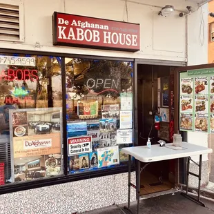 The ToGo next to the dine in