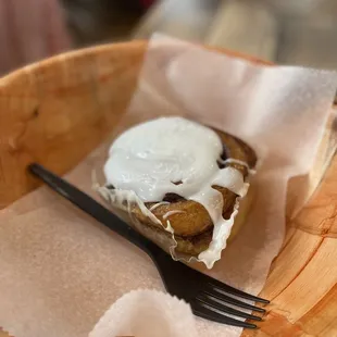 Cinnamon roll