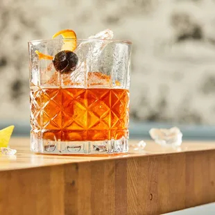 chicken wings and fried chicken, drink