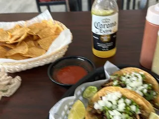 Gomez Restaurant & Bar