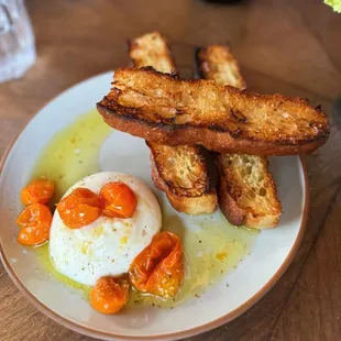 Burrata &amp; Foccacia