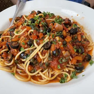 Spaghetti alla Puttanesca