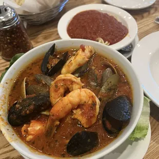 Cioppino with spaghetti