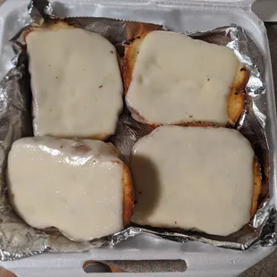 Garlic bread with cheese