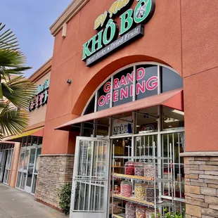 the front of a restaurant