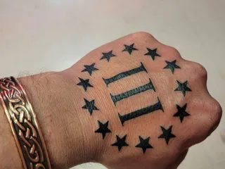 Wyze Guyz Tattoo Parlor