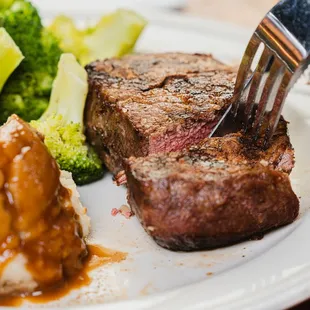 Filet Mignon -  Certified Angus Beef, vegetable, potato, bread.