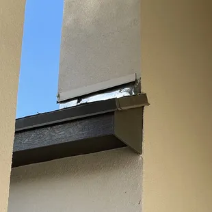 Deal2Deal custom home flashing on front porch