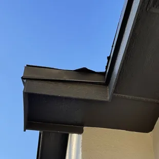 Exposed underlayment. Bent trim material.  This is just one of many examples on this Deal2Deal Delton and Lucinda custom home.