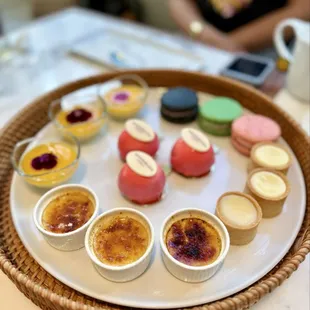 Dessert tray, super cute