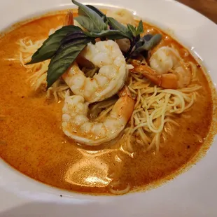 Creamy coconut lemongrass pasta