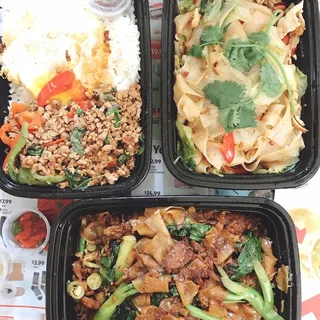 Chili Basil Ground Pork with Fried Egg