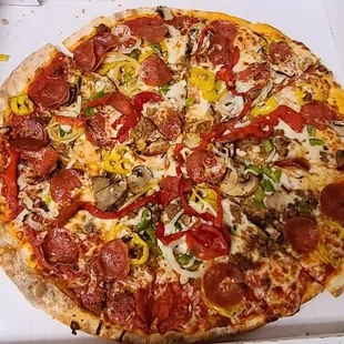 16" Super Deluxe Pizza