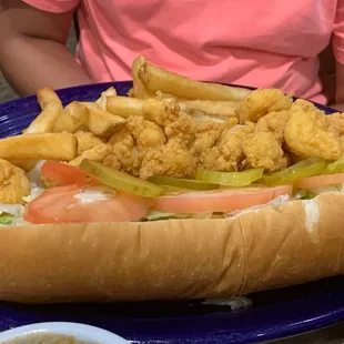 Shrimp poboy