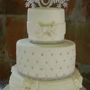 Wedding cakes, the best cakes available in the san francisco bay area.