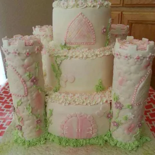 Castle baby shower cake.