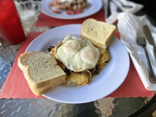 Lucy's Riverside Cafe