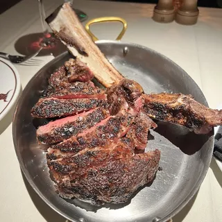 Tomahawk Ribeye, 36 oz.