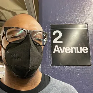 S V.