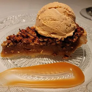 Bourbon pecan pie