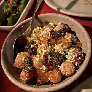 Bougie Tots (caviar, salon roe, creme fraiche)