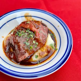 Slow braised Wagyu knuckle with potato purée