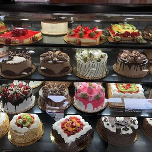 I got a tart from them it was delicious. I recommend given them a try.