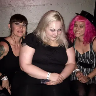 Lady DJs in da house!