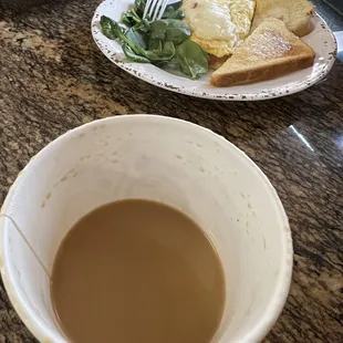 Caramel macchiato half sweet with oat milk is the bomb!