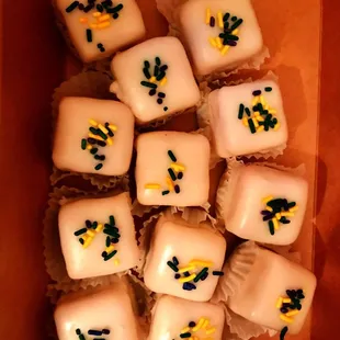 King cake bites