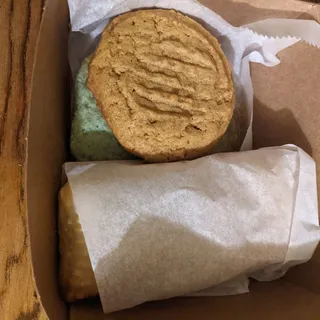 Apple Curry Hand Pie