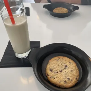 Chocolate Chip Cookie