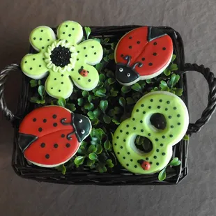 Debbie's Cakes and Treats
