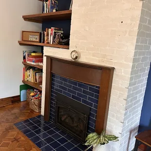 Fireplace in seating room