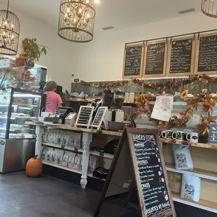 Decor is so cute!