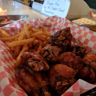 8 Crispy Wings*