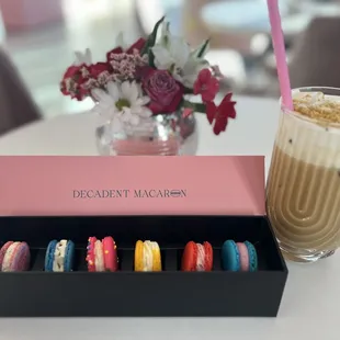 Box of 6 macarons and the golden hour coffee