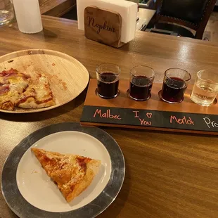 DELICIOUS pizza and my second flight
