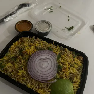 Vegetable Dum Biryani - Large Tray (16-20 Guests)