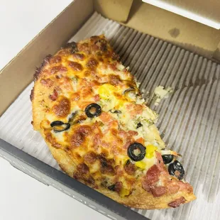 white extra crispy pizza