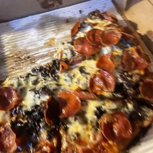 Pepperoni portobello mushroom pizza