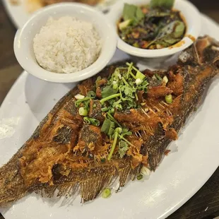 Whole fried flounder with Thai basil sauce