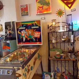 Vintage Hokus Pokus Pinball Machine