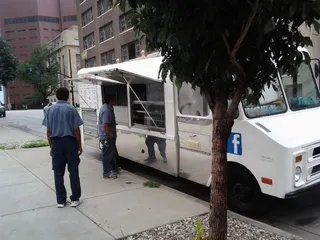 Los Tules Food Truck