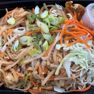 Classical Pad Thai Noodle with Chicken