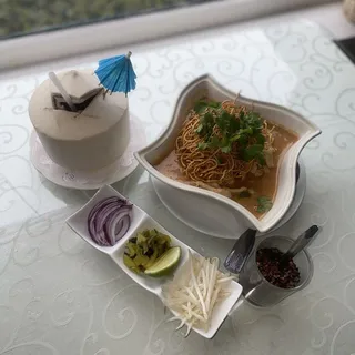 Chiang Mai Curry Noodles (Khao Soi)