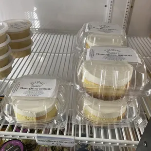 Momo&apos;s orange cheesecake