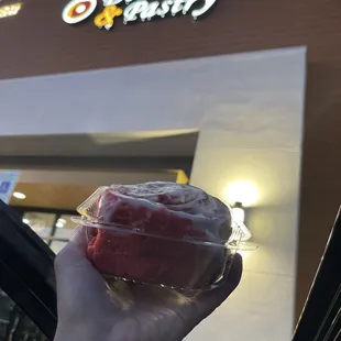 First time trying the red velvet, cinnamon roll!