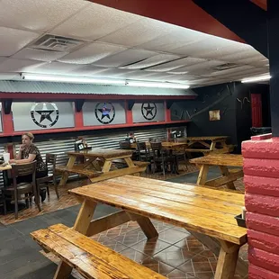 sushi and sashimi, interior
